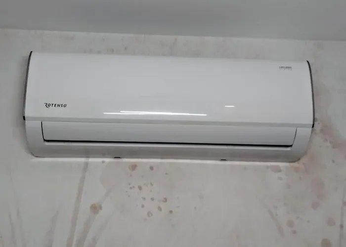 Przystan Letnica Klimatyzacja Garaz Plaza Brzezno 5min 그단스크