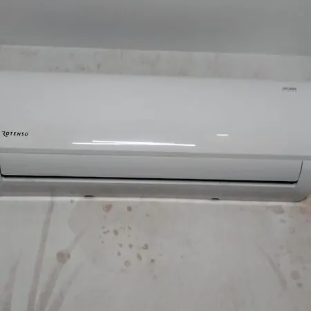 Przystan Letnica Klimatyzacja Garaz Plaza Brzezno 5min Gdaňsk