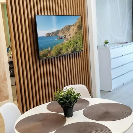 Przystan Letnica Klimatyzacja Garaz Plaza Brzezno 5min アパート グダニスク