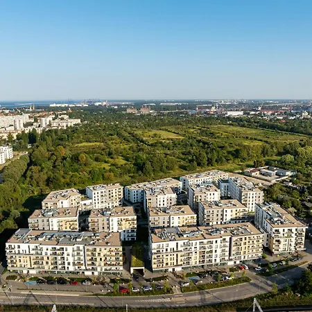 Przystan Letnica Klimatyzacja Garaz Plaza Brzezno 5min グダニスク