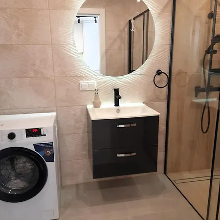 Przystan Letnica Klimatyzacja Garaz Plaza Brzezno 5min شقة غدانسك